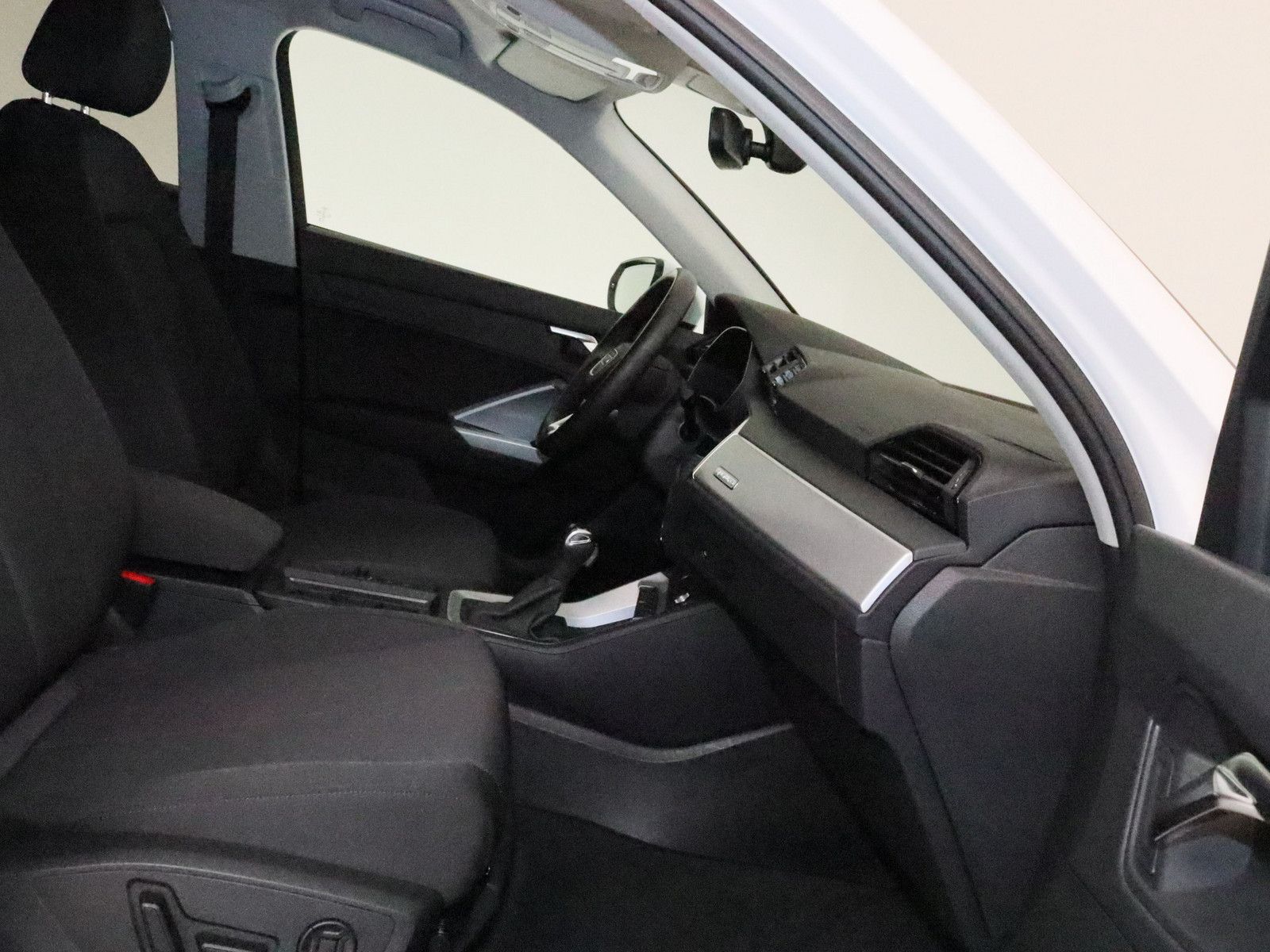 Audi Q3 40 TDI quattro S line - Samsaru's Car Outlet