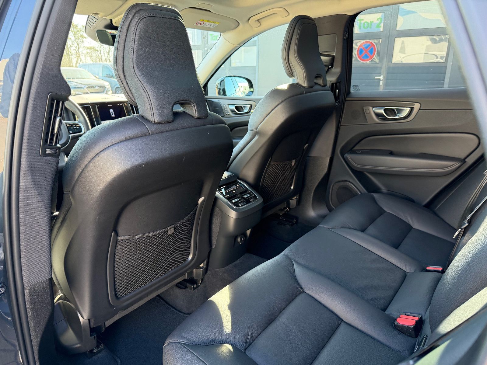 Volvo XC60 B5 D Ultimate Dark AWD*STHZG*PANO*360°*ACC