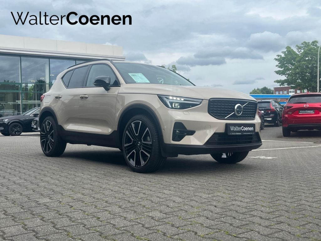 Volvo XC40 B4 UltraDark - Samsaru's Car Outlet