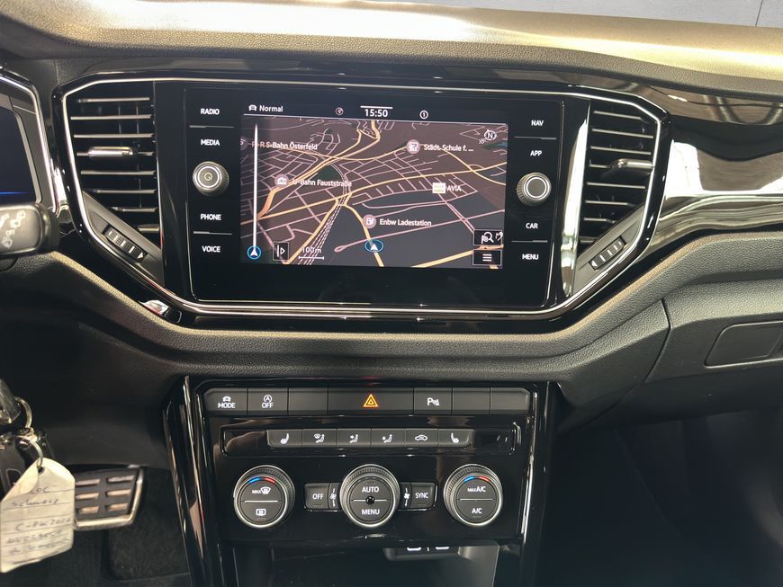 Volkswagen T-Roc 1.5 TSI DSG Black Style - Samsaru's Car Outlet