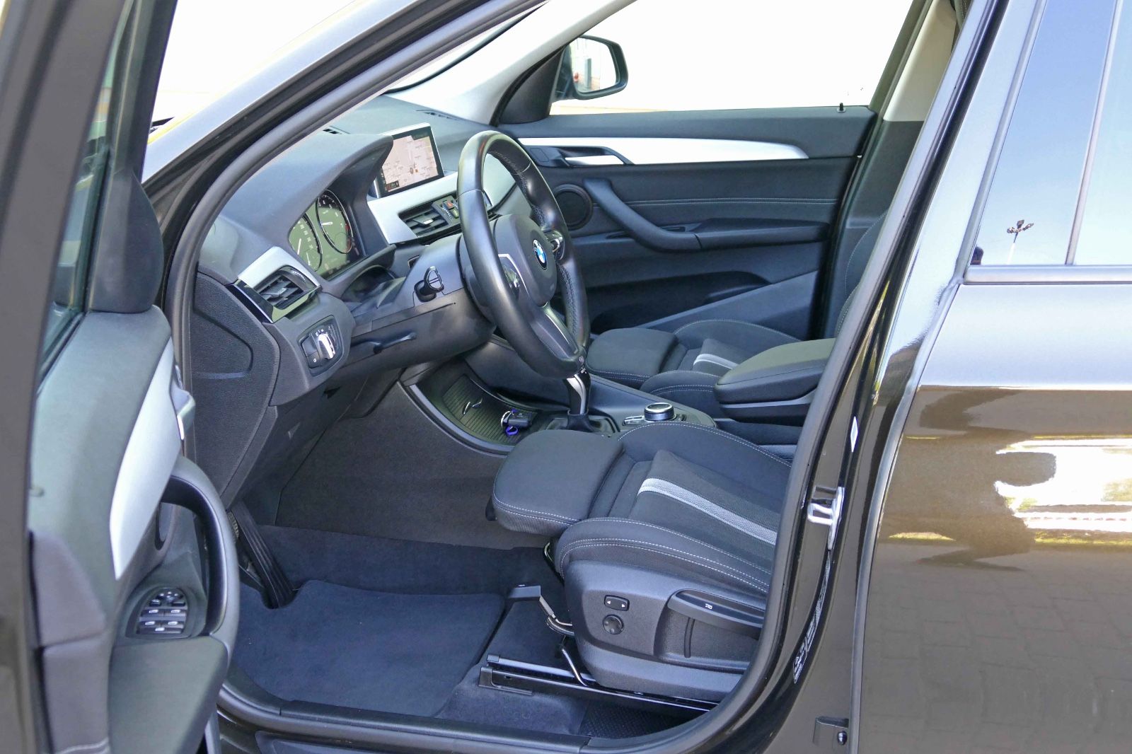 BMW X1 xDrive 20i Advantage - Samsaru's Car Outlet