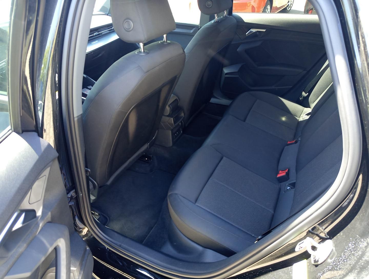 Audi A3 30 TFSI S line LED/Navi/SHZ/DAB/Allwetter