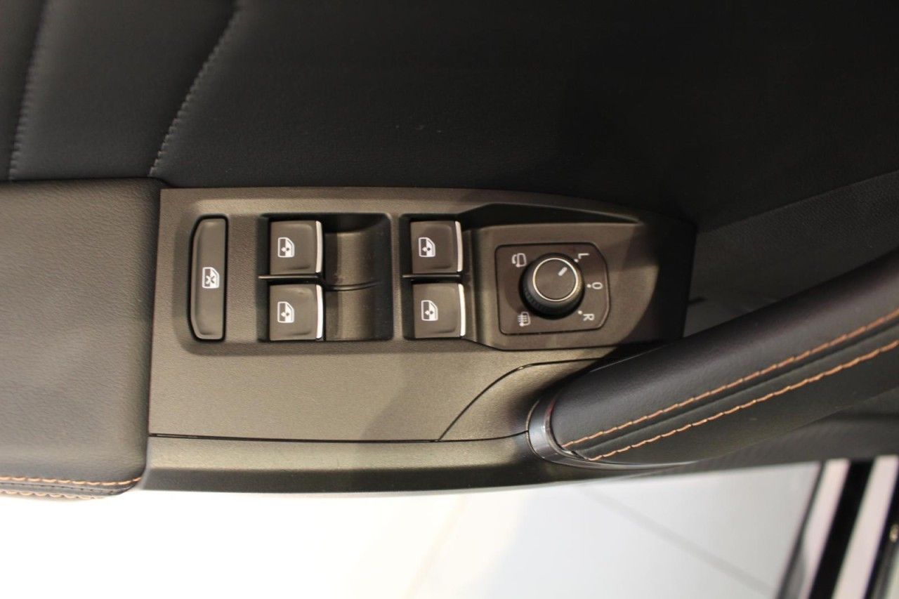 Cupra Formentor VZ 2.0 TSI DSG 4Drive 4JGAR/AHK/PANO/e