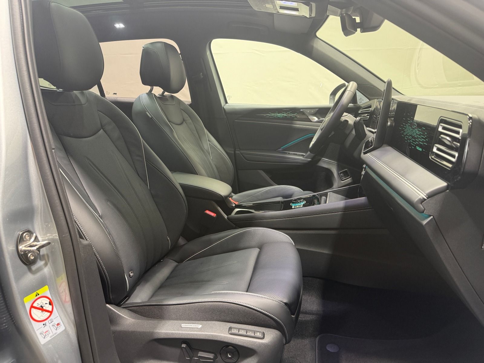 Volkswagen Tiguan Elegance 1.5 eHybrid | AHK MATRIX ACC DCC