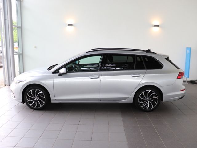 Volkswagen Golf VIII Variant Life 1.5 TSI - Samsaru's Car Outlet