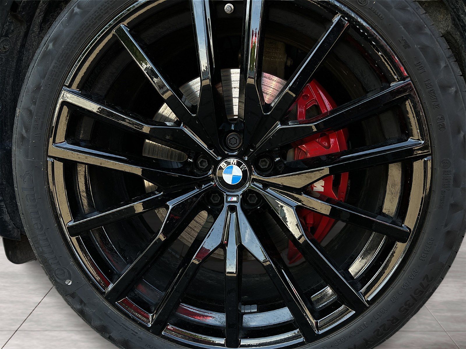 BMW X6 xDrive40d 22" AHK, SoftClose, Standheiz, Icon