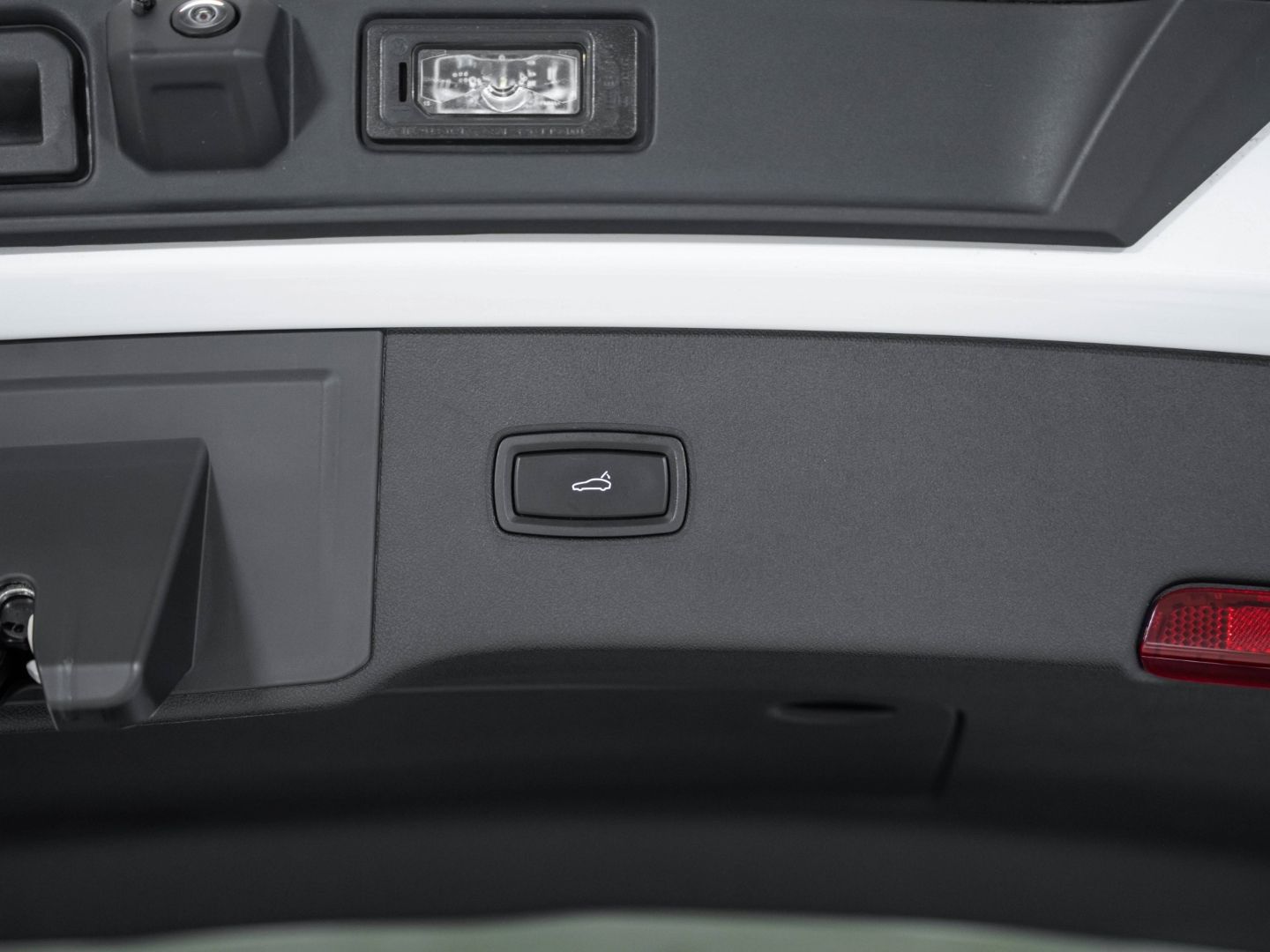 Porsche Cayenne S BOSE Standheizung Surround View PASM