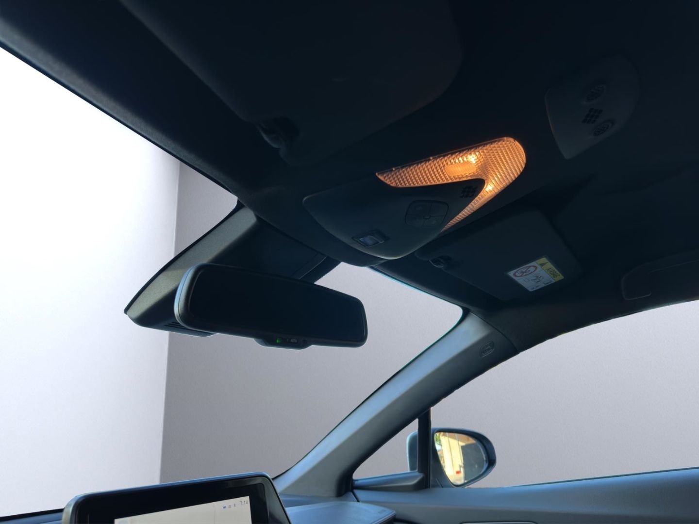 Toyota C-HR Hybrid - Samsaru's Car Outlet