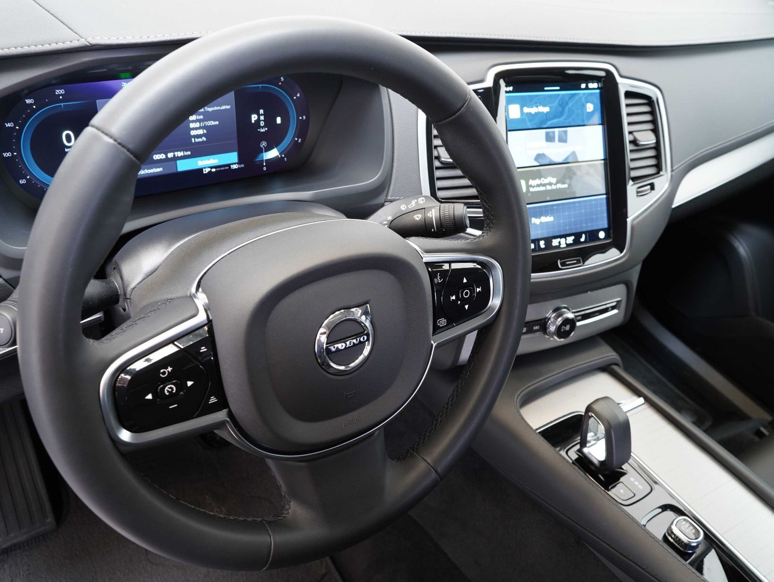 Volvo XC90 B5 D AWD Plus Bright FOUR-C/AHK/7-SITZE