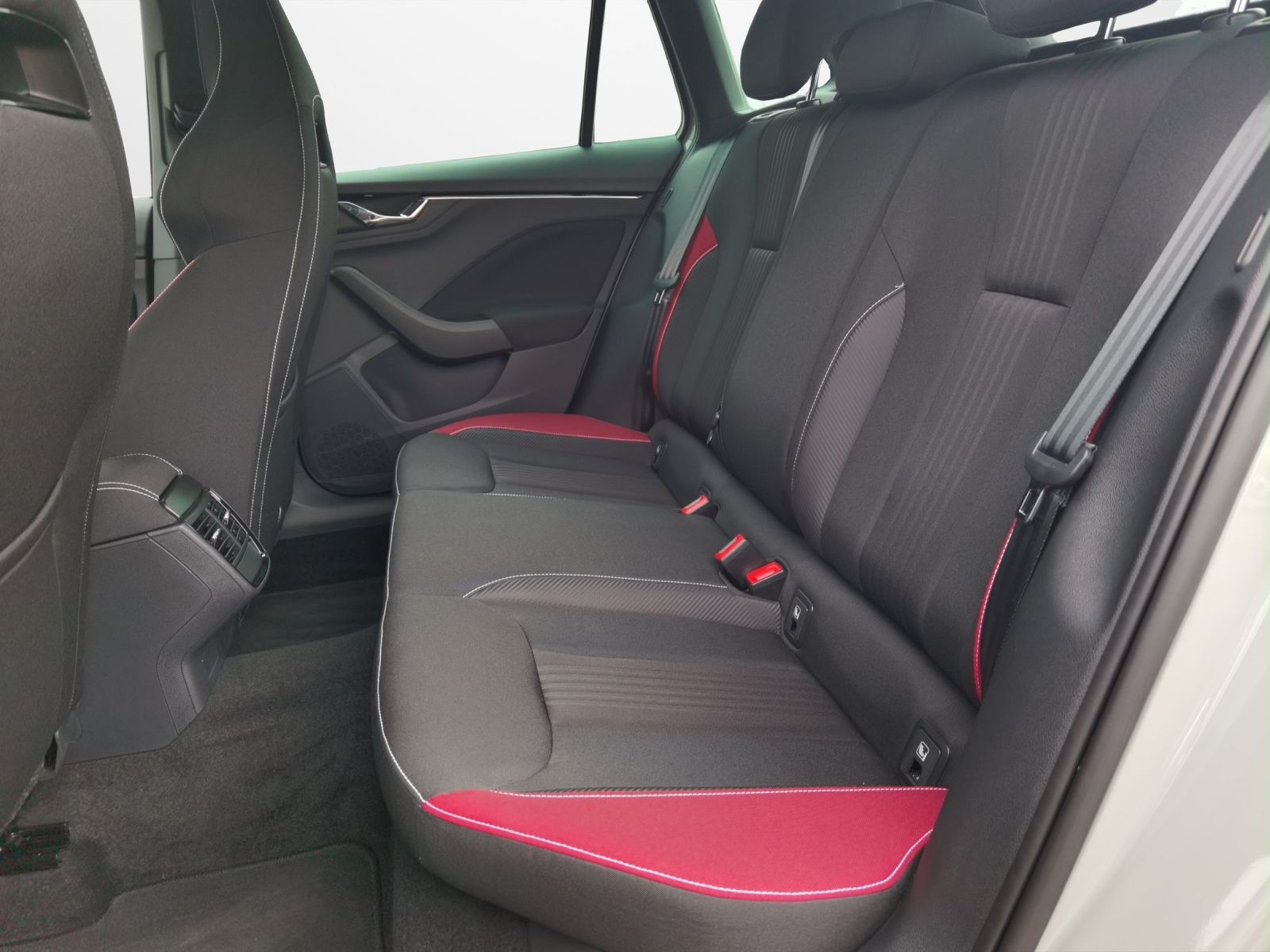 Skoda Kamiq 1.5 TSI DSG Monte Carlo - Samsaru's Car Outlet