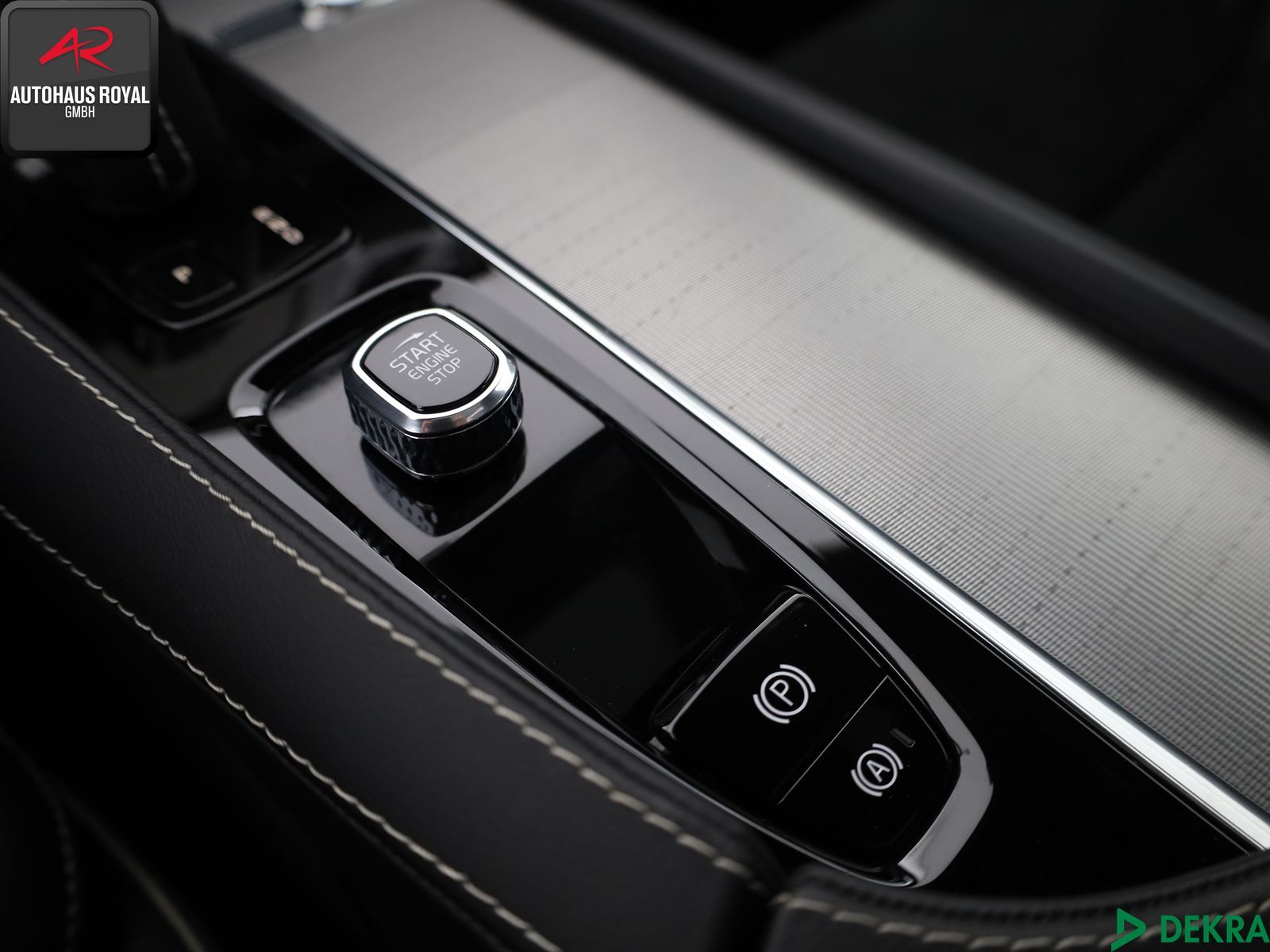 Volvo XC 90 2.0 T8 AWD RECHARGE R DESIGN 7 SITZE,H/K