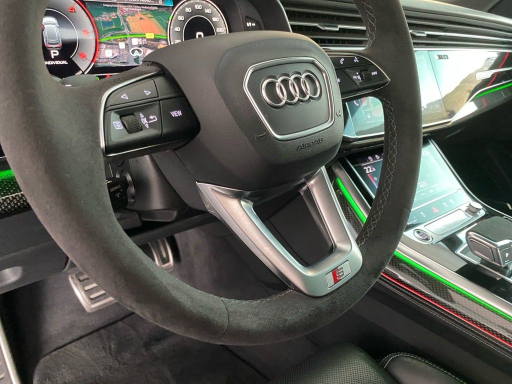 Audi Q8 50 TDI quattro S line PANO+AHK+CARBON+ACC+B&O