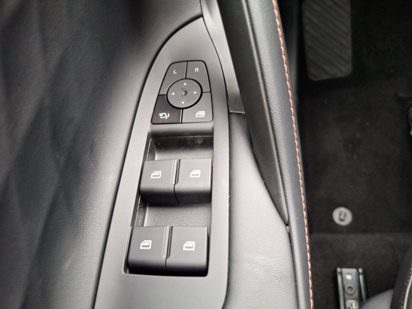 MG HS Hybrid+ Luxury LED LHZ 360° SHZ Navi Tempomat