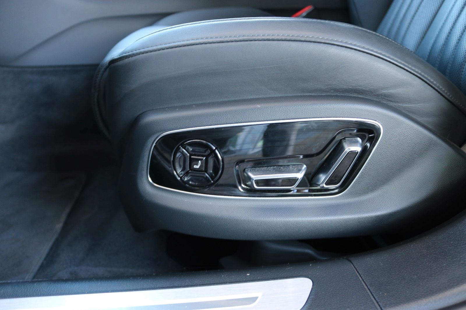 Audi A8 60 TFSI e quattro - Samsaru's Car Outlet