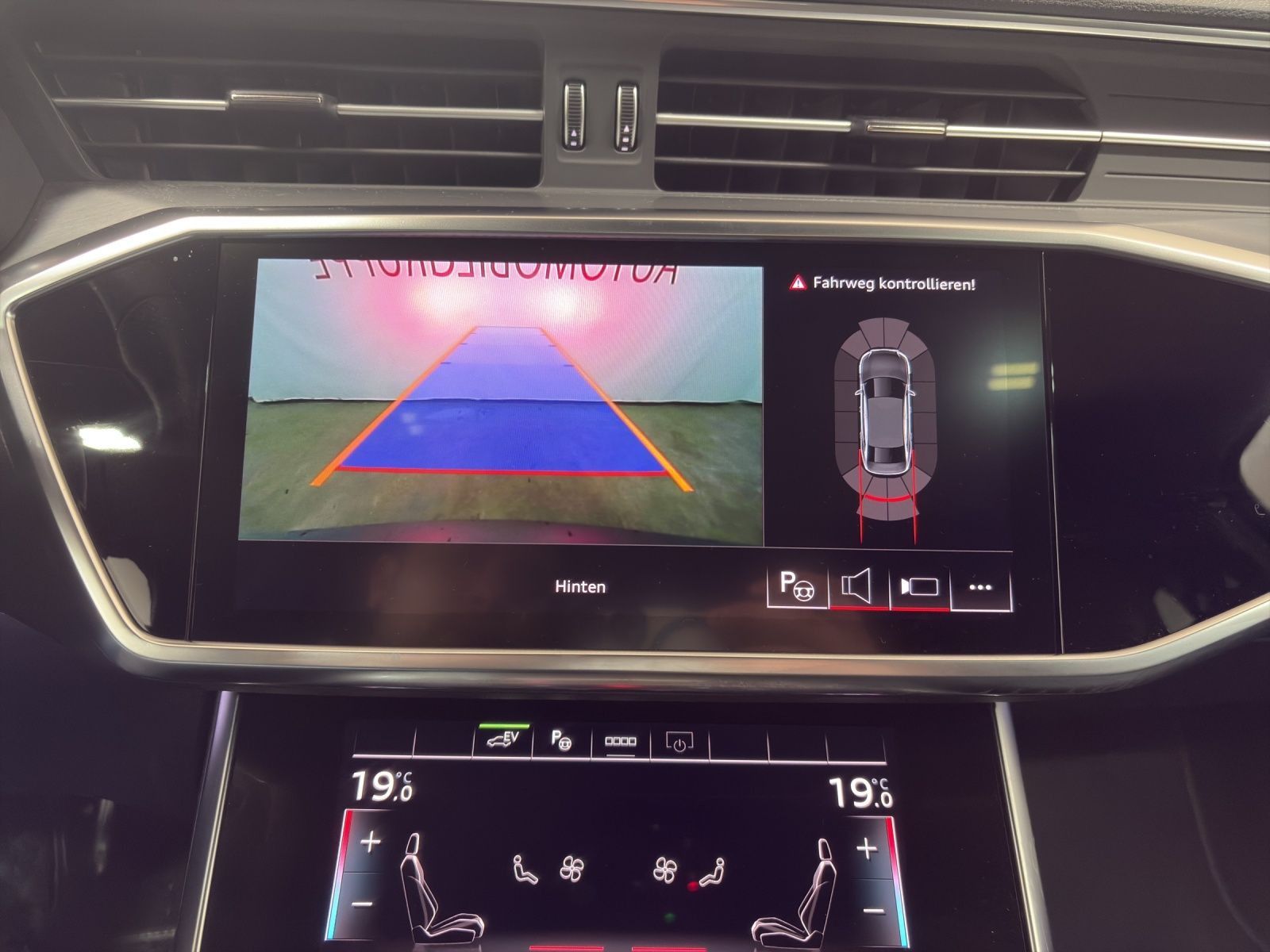 Audi A6 Lim. 50 TFSIe qu. S line AHK Pano Matrix LM 2