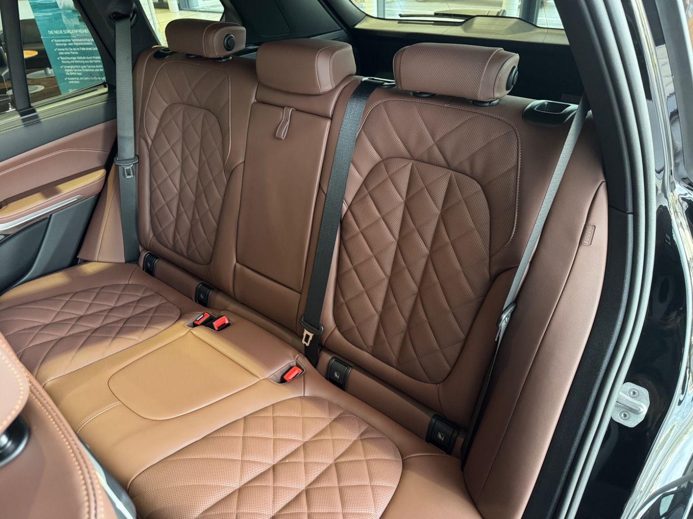 BMW X5 xDrive30d M-Sportpaket AHK/LuftFW/GSD/Int-AL