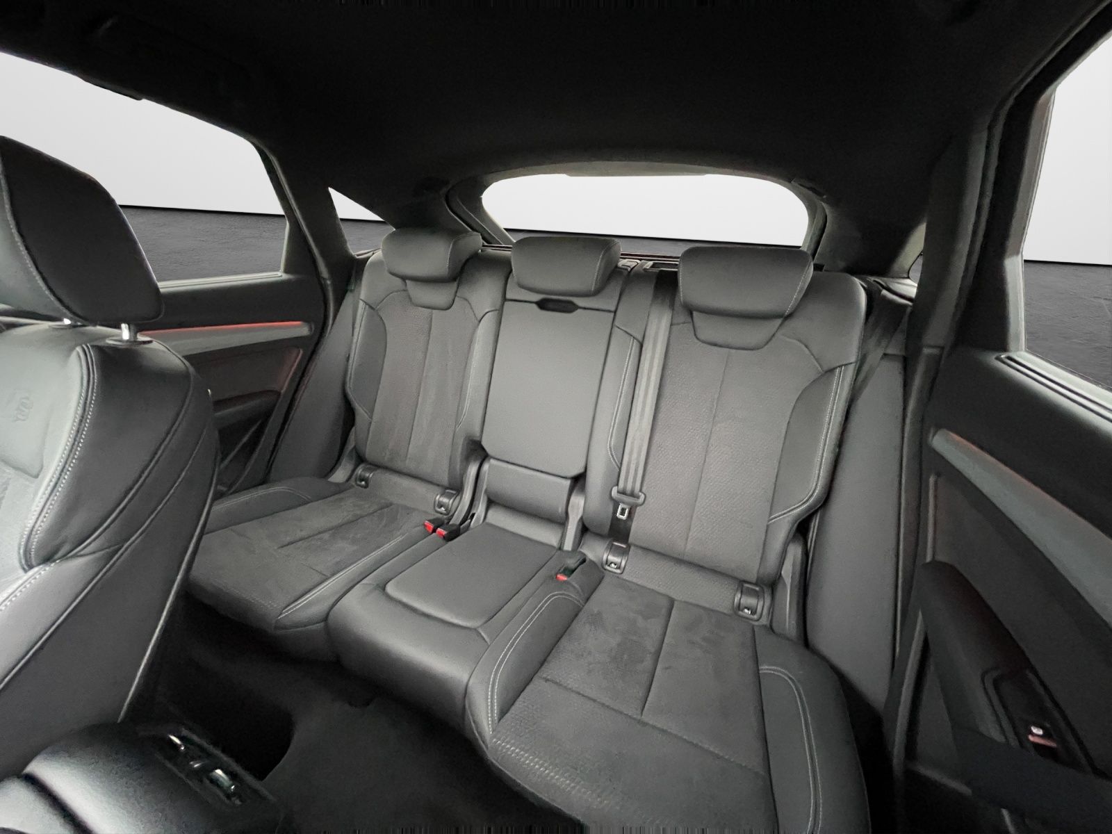 Audi Q5 Sportback 55 TFSI e S tronic quattro S line - Samsaru's Car Outlet