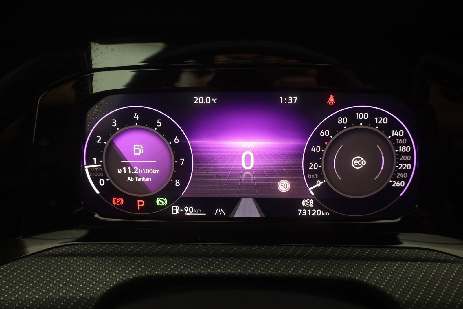 Volkswagen Golf VIII Variant 2.0 TSI DSG R-Line - Samsaru's Car Outlet
