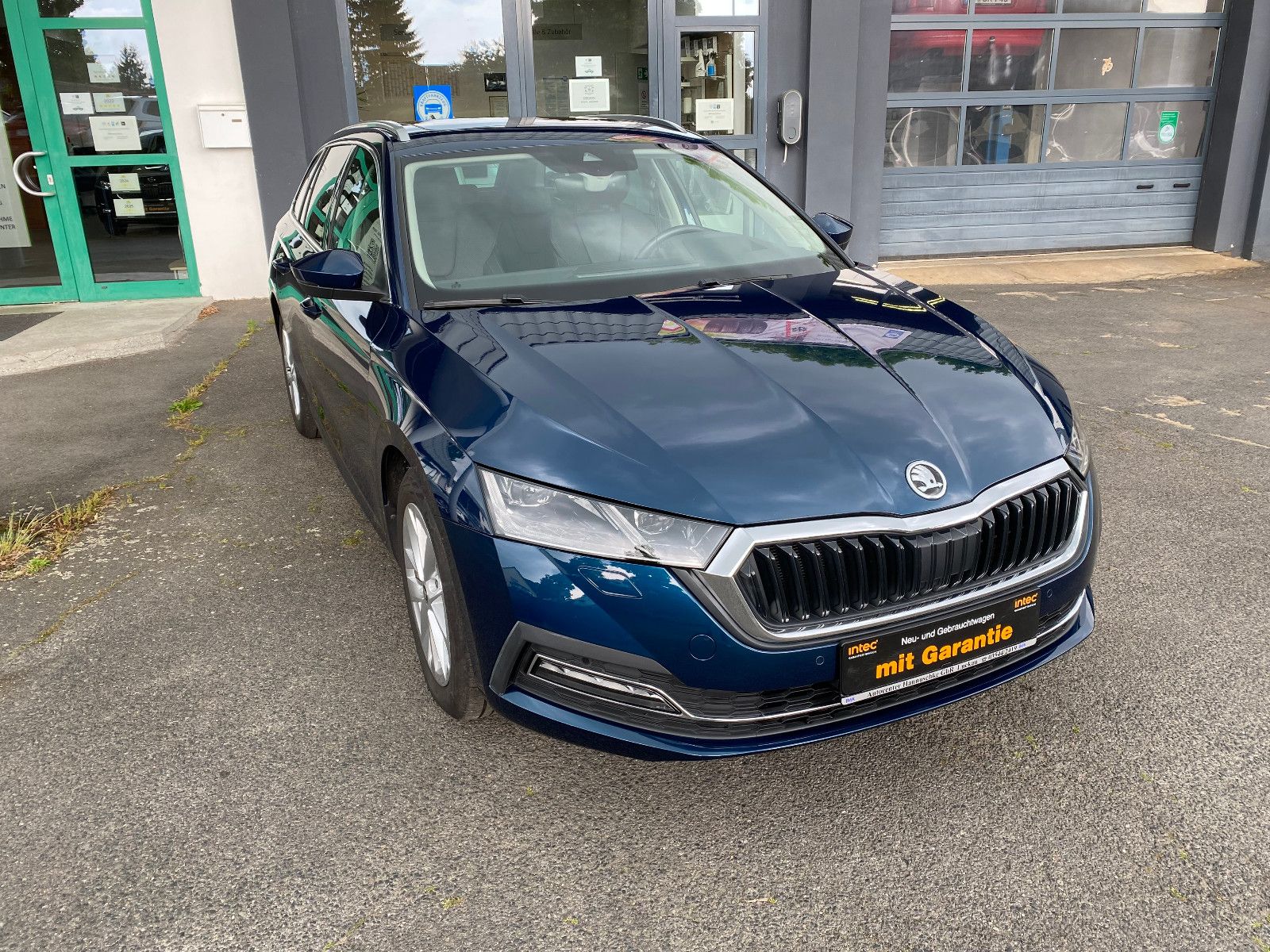 Skoda Octavia Combi 1.5 TSI Style - Samsaru's Car Outlet