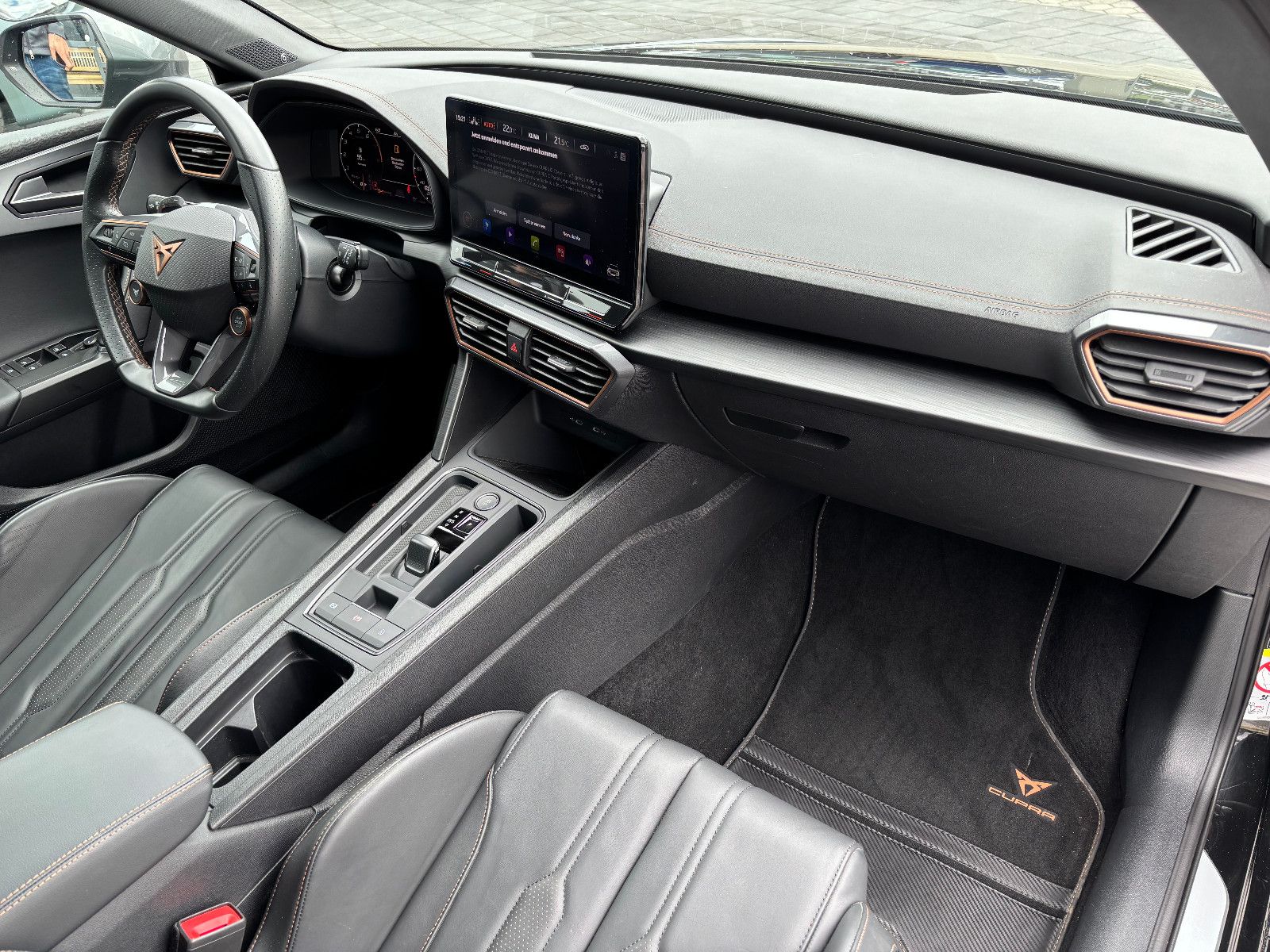 Cupra Leon Sportstourer VZ CUP 4Drive - Samsaru's Car Outlet