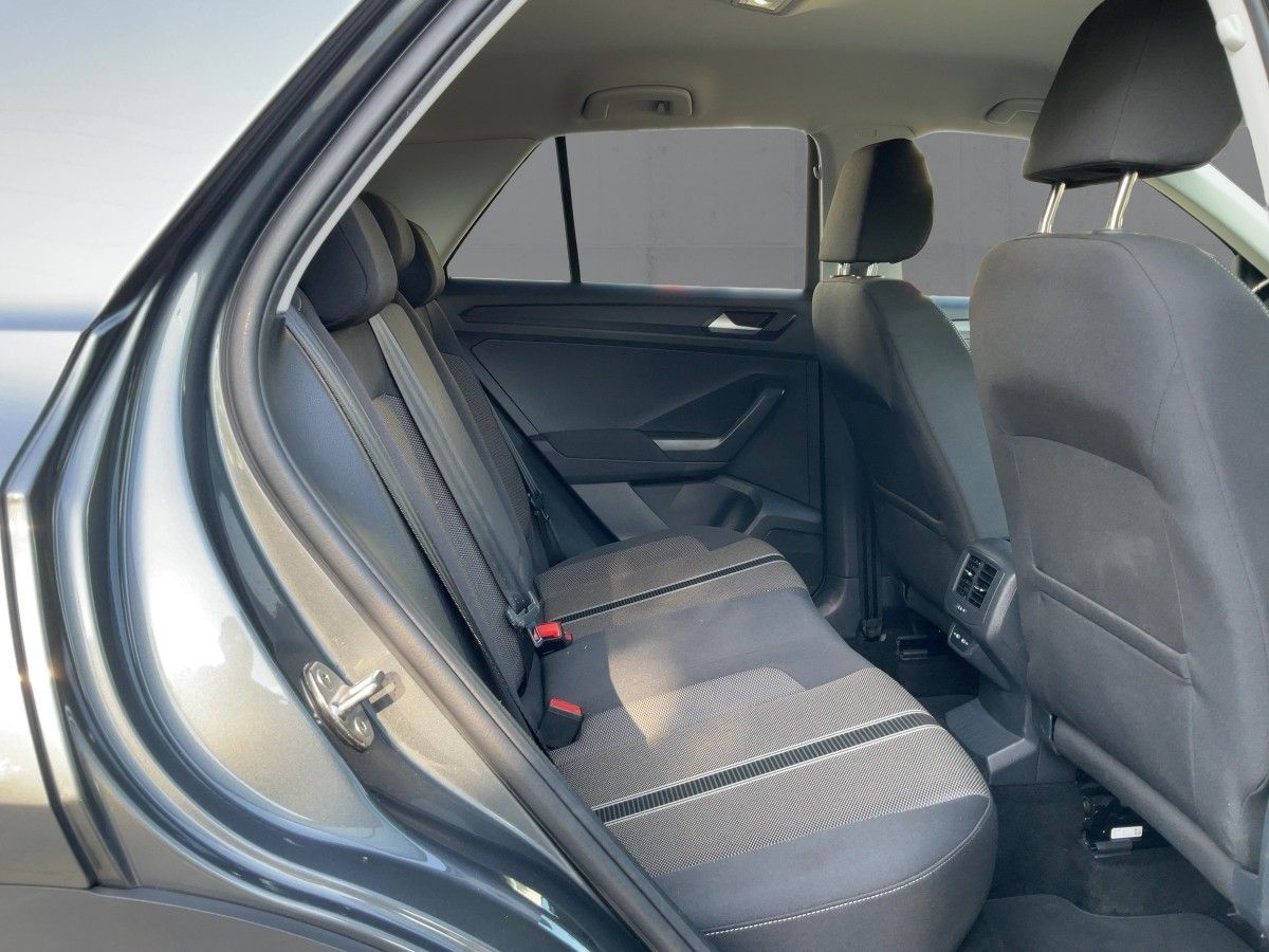 Volkswagen T-Roc 1.5 TSI STYLE - Samsaru's Car Outlet