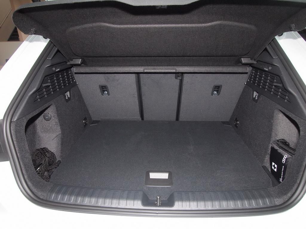 Audi A3 Sportback S line 35 TFSI S tronic Alu-19`ACC