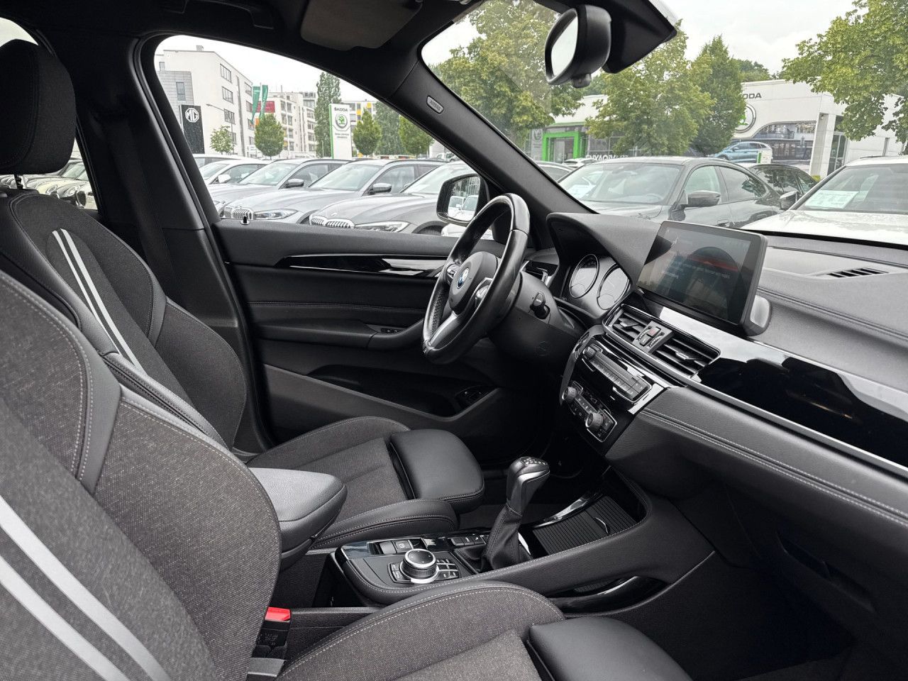 BMW X1 xDr25e M SPORT - Samsaru's Car Outlet