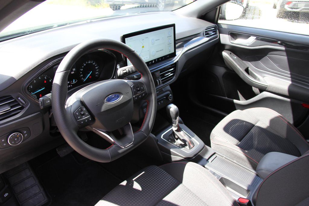 Ford Focus Turnier 155PS ST-LINE LED AdapTempomat CAM