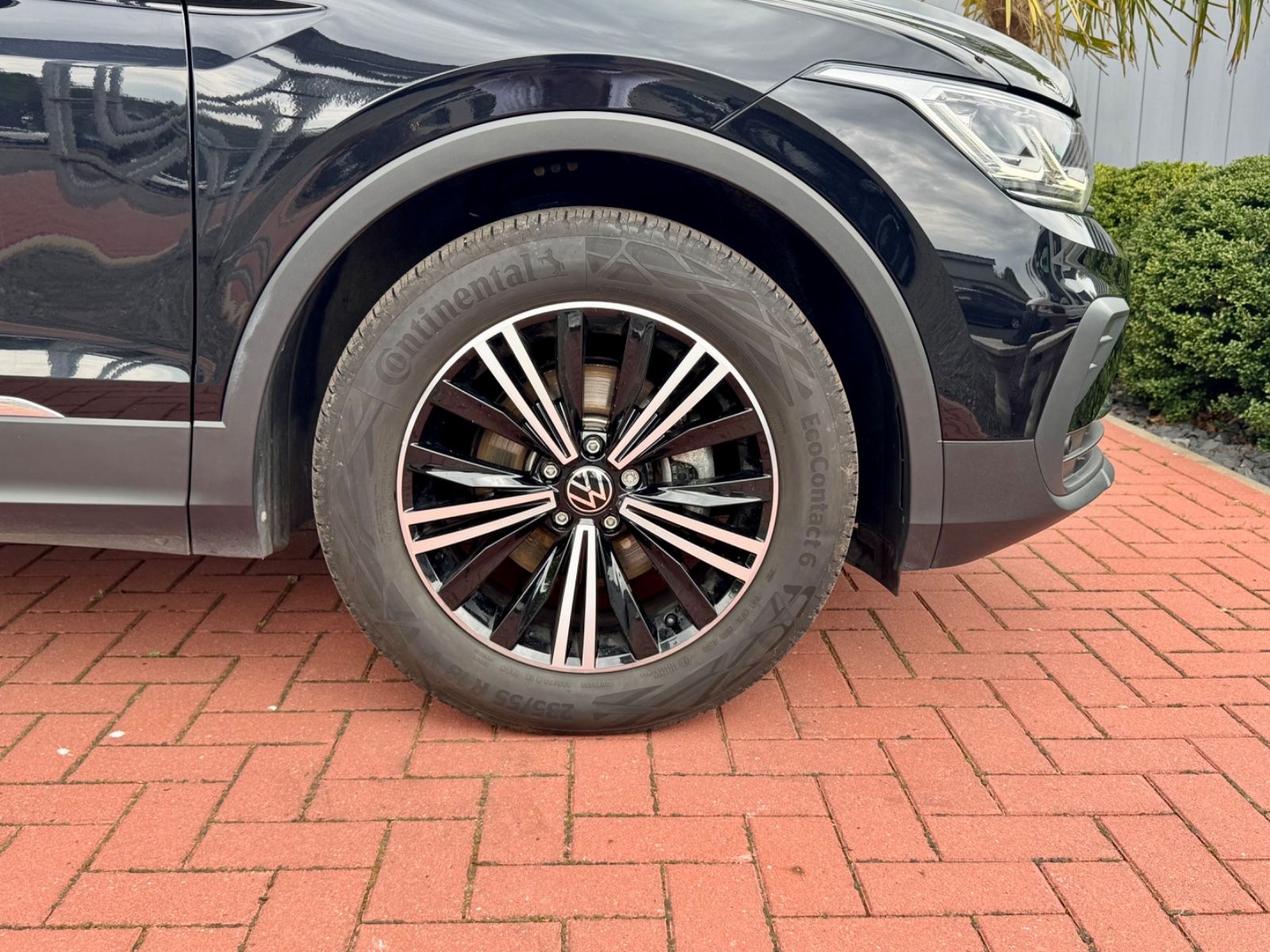 Volkswagen Tiguan Life - Samsaru's Car Outlet