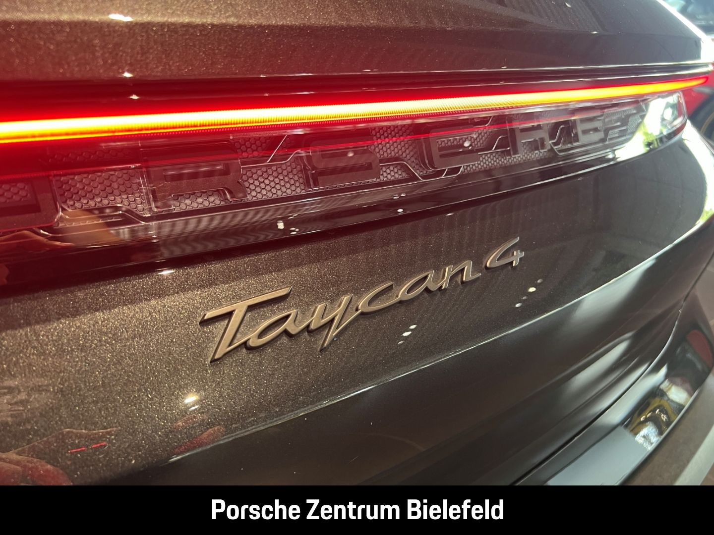 Porsche Taycan 4 Cross Turismo BOSE 20-Zoll Panoramadach