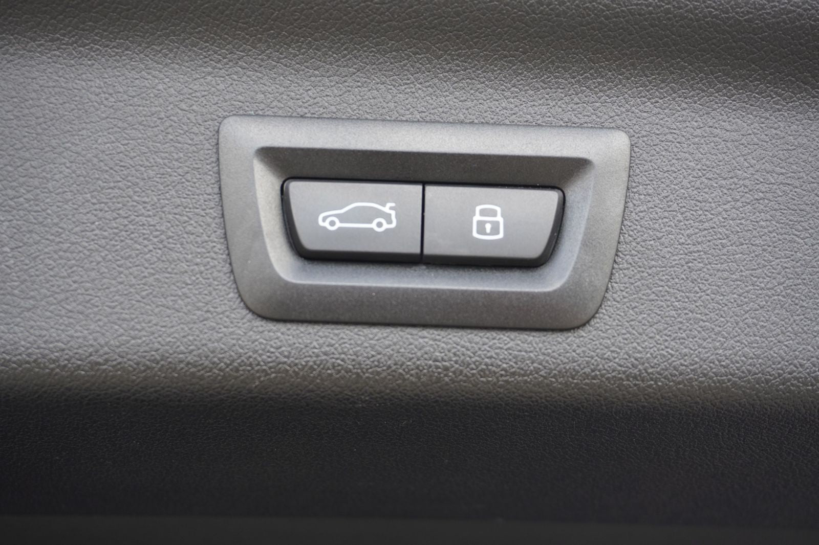 BMW X1 xDrive20d M Sport Pro - Samsaru's Car Outlet