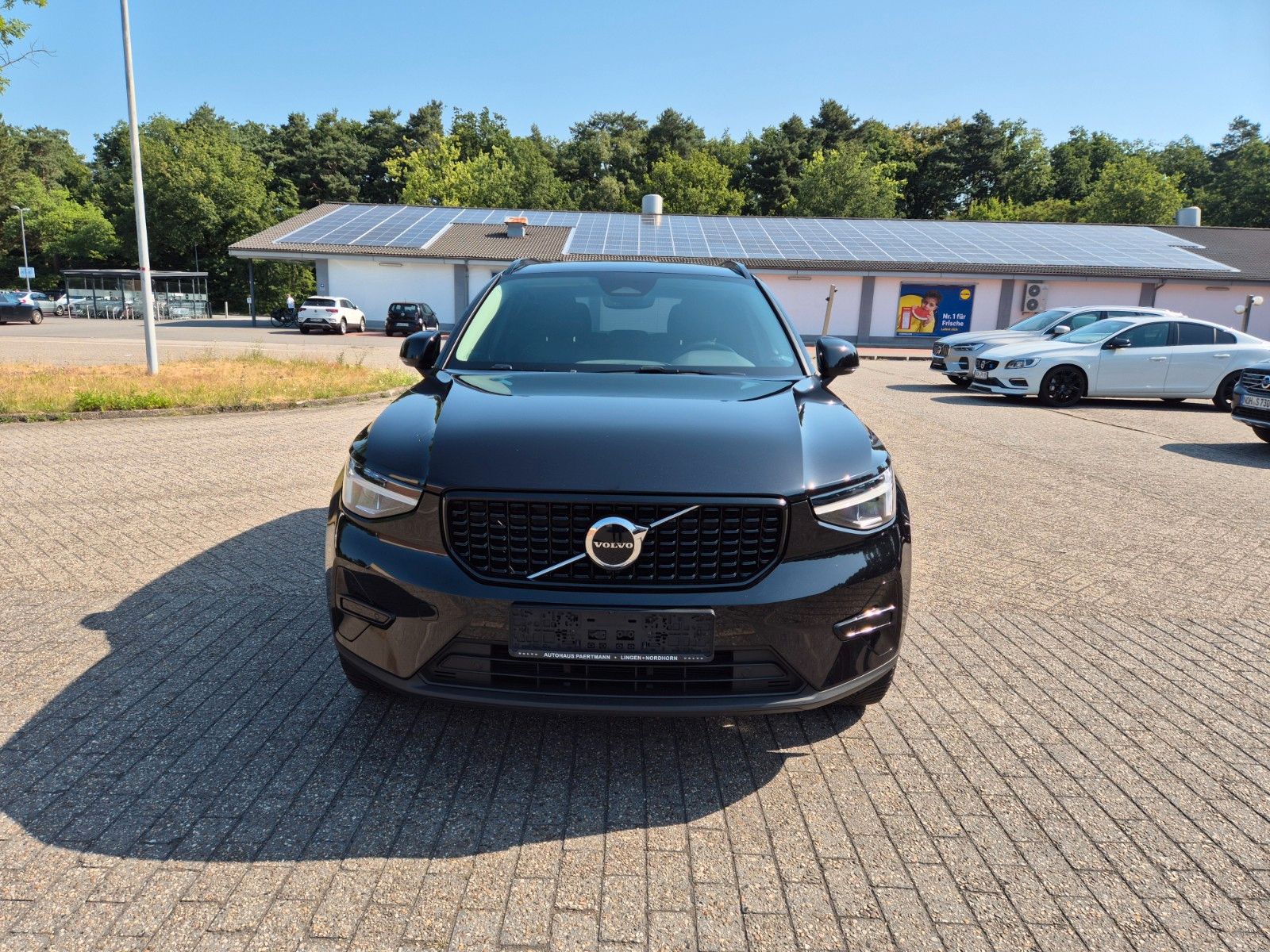 Volvo XC40 Plus Dark 2WD B3 - Samsaru's Car Outlet