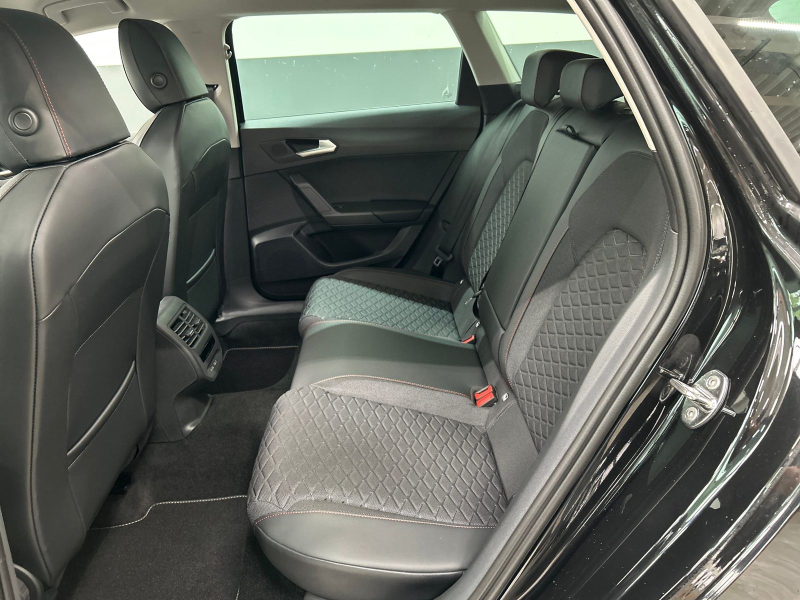 Seat Leon Sportstourer 1.5 e-Hybrid 150 kW FR