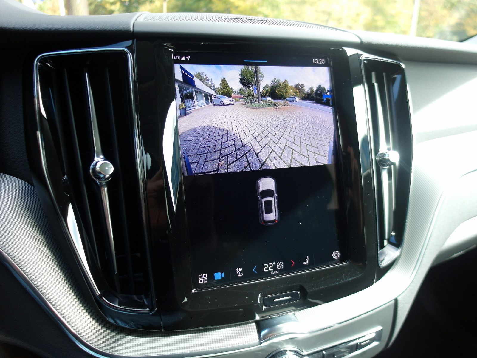 Volvo XC60 T6 AWD Plus Dark #volvocars #madebymerten