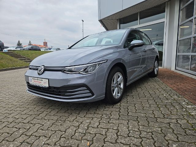 Volkswagen Golf VIII 1.0 eTSI Life eTSI - Samsaru's Car Outlet
