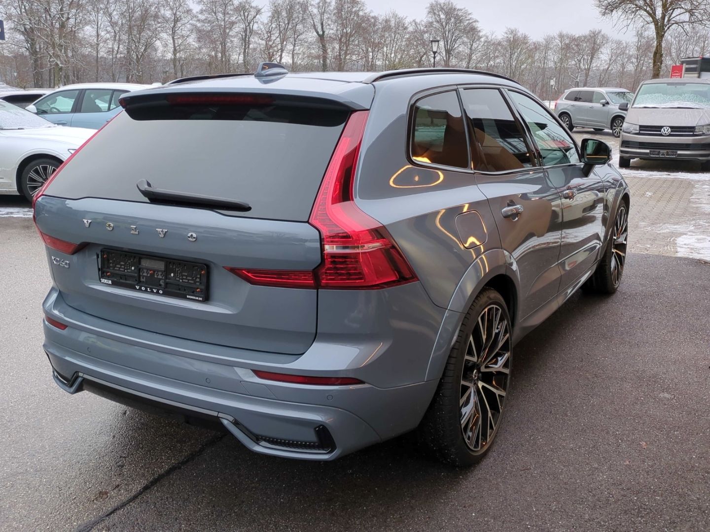 Volvo XC60 R Design Recharge Plug-In Hybrid AWD T8 Twi