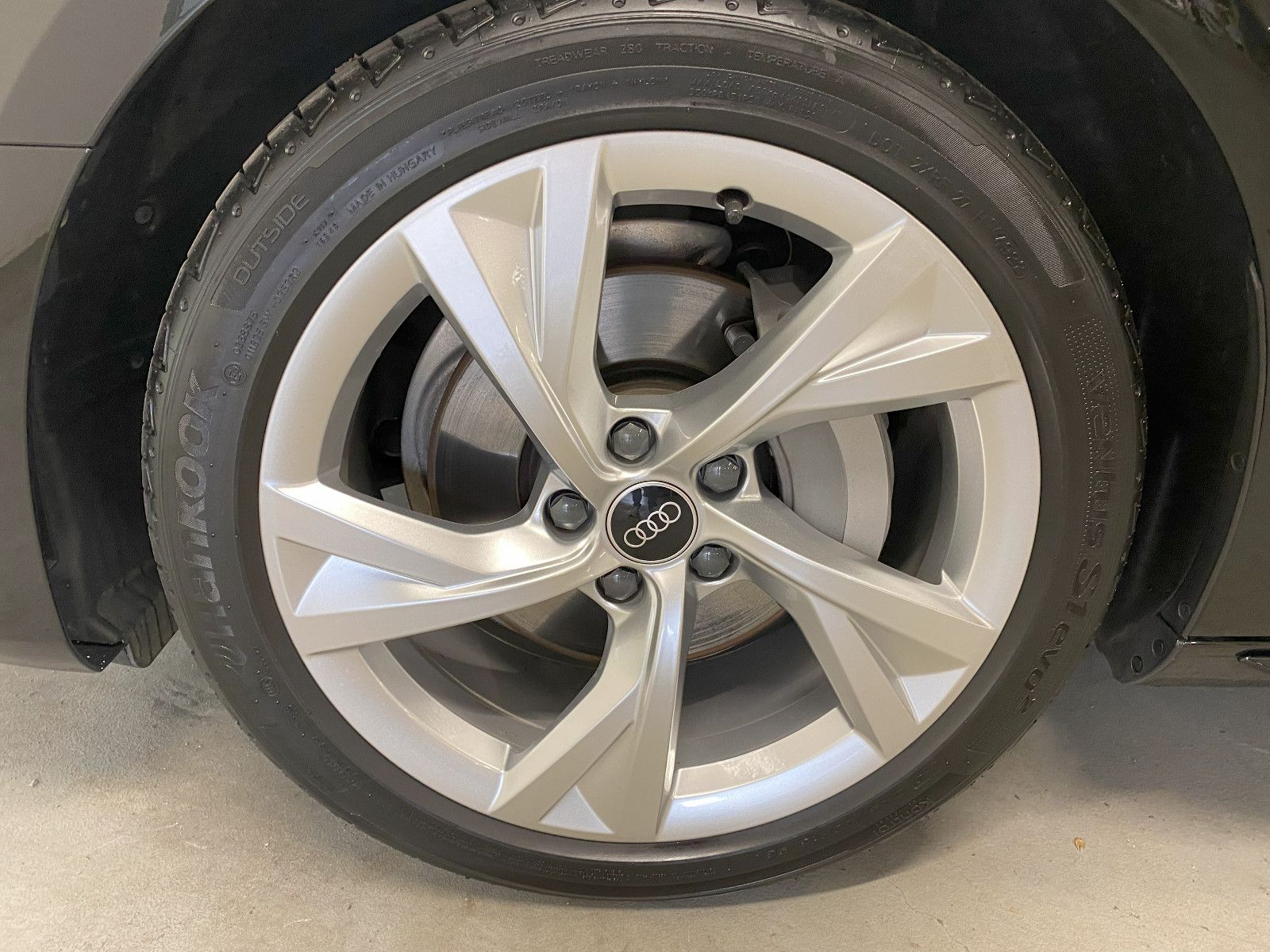 Audi A4 Avant 40 TDI quattro S line - Samsaru's Car Outlet