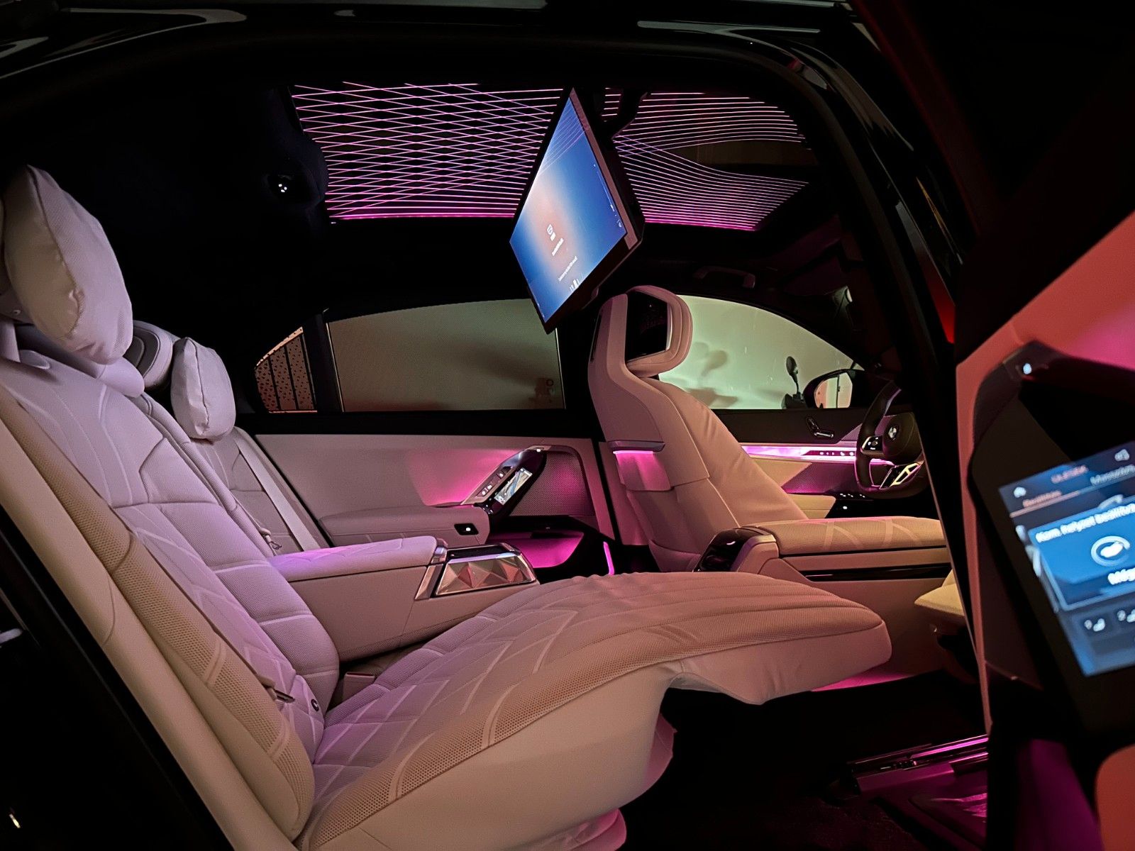 BMW 740xd*M Sport*VOLL*TV*SKY*AUT.TÜR*G.LUSSO*EXECU