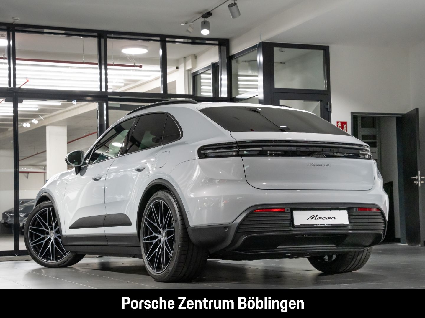Porsche Macan 4 InnoDrive HeadUp LEDmatrix Panorama BOSE