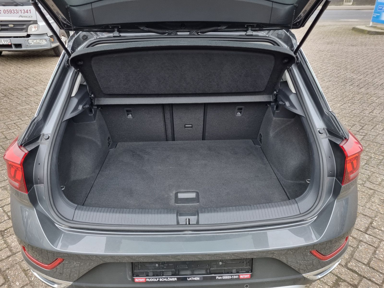 Volkswagen T-Roc Style - Samsaru's Car Outlet
