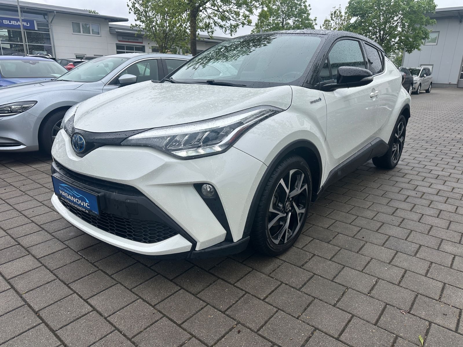 Toyota C-HR Hybrid - Samsaru's Car Outlet