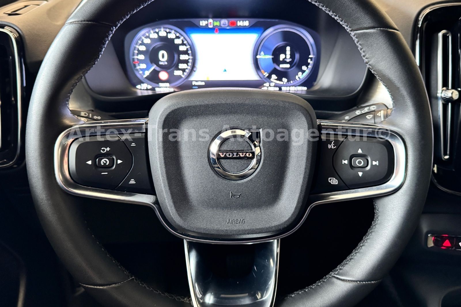 Volvo XC40 T4 Recharge Plug-In Hybrid /NAV/SHZ/AHK/ACC