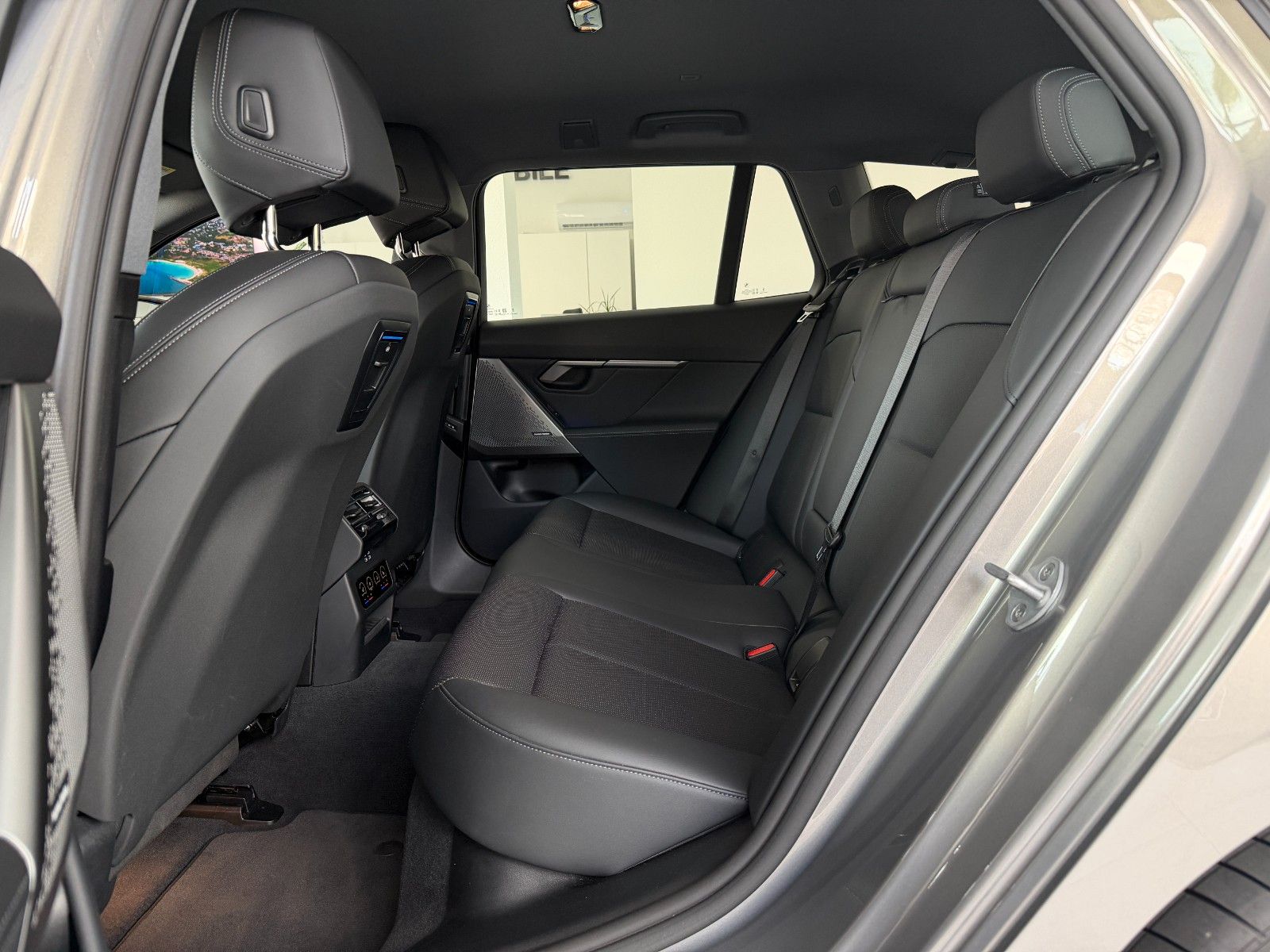 BMW 520d xDrive / AHK / 360° / Abstandtemp. / H&K