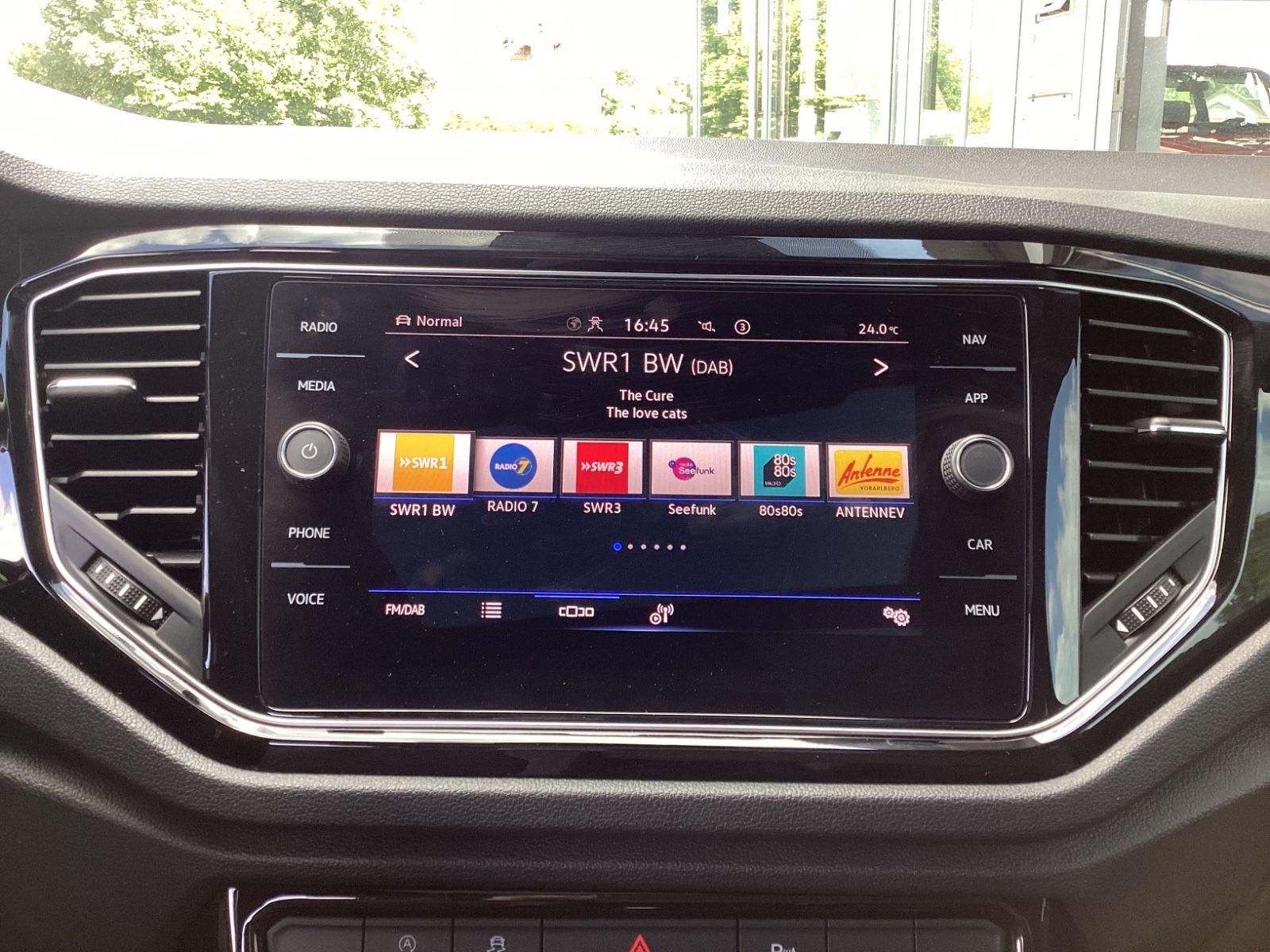 Volkswagen T-Roc R 4Motion DSG - Samsaru's Car Outlet