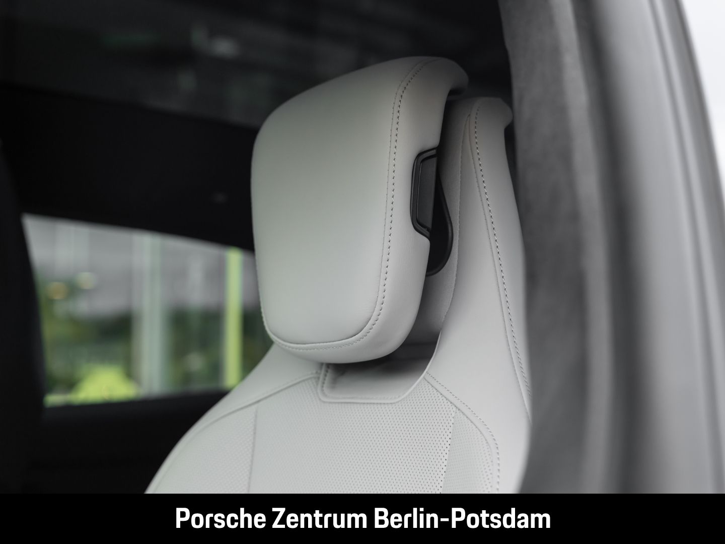 Porsche Taycan GTS Sport Turismo Burmester Panoramadach