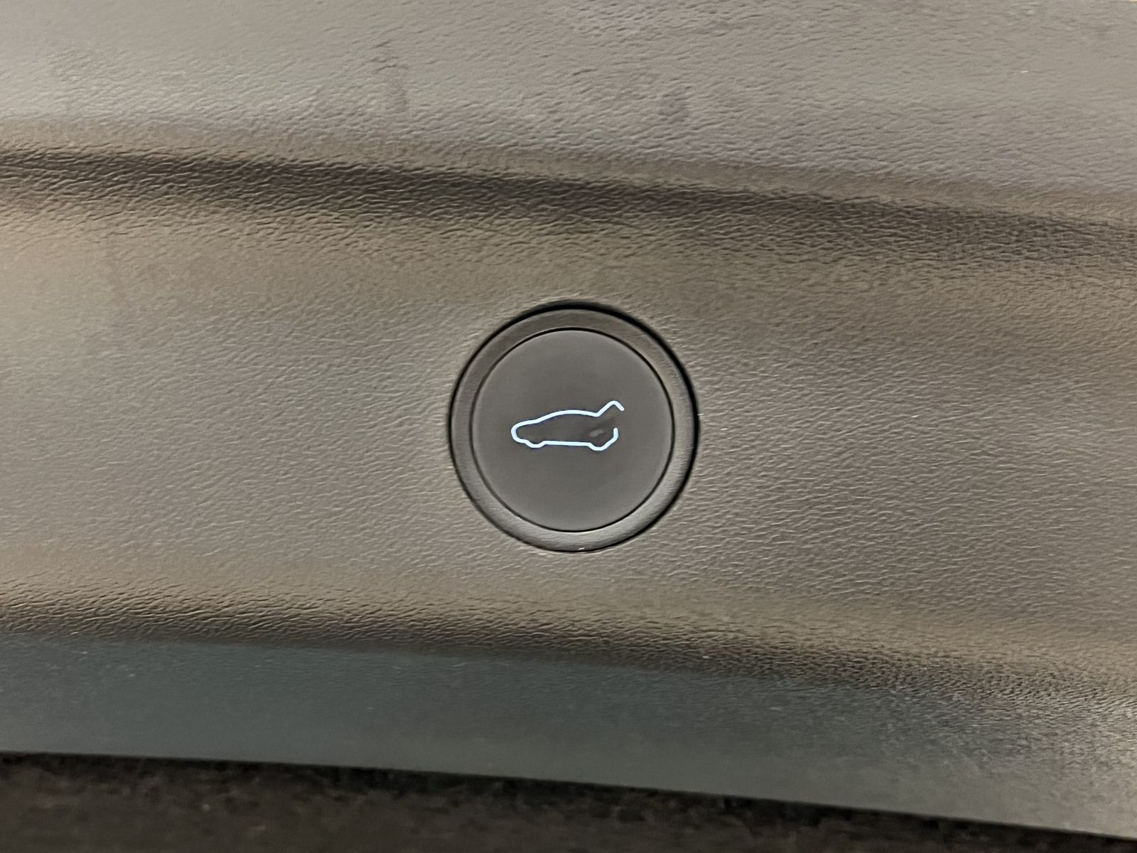 Tesla Model Y Maximale Reichweite Dual AWD ACC Pano