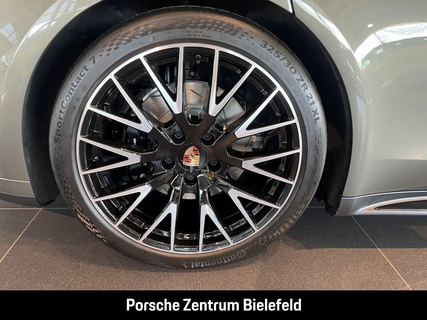 Porsche Panamera 4S E-Hybrid Surround-View Luftfederung