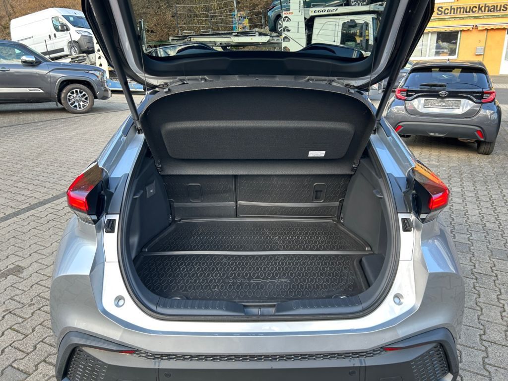 Toyota C-HR 2.0 Plug-in-Hybrid Team Deutschland