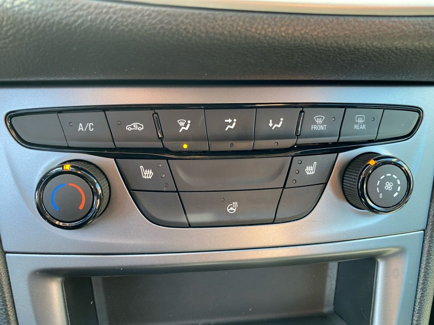 Opel Astra 1.5 D ST Automatik Edition - Samsaru's Car Outlet