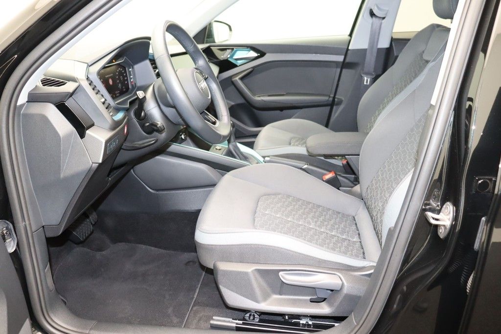 Audi A1 Sportback 35 TFSI S line - Samsaru's Car Outlet